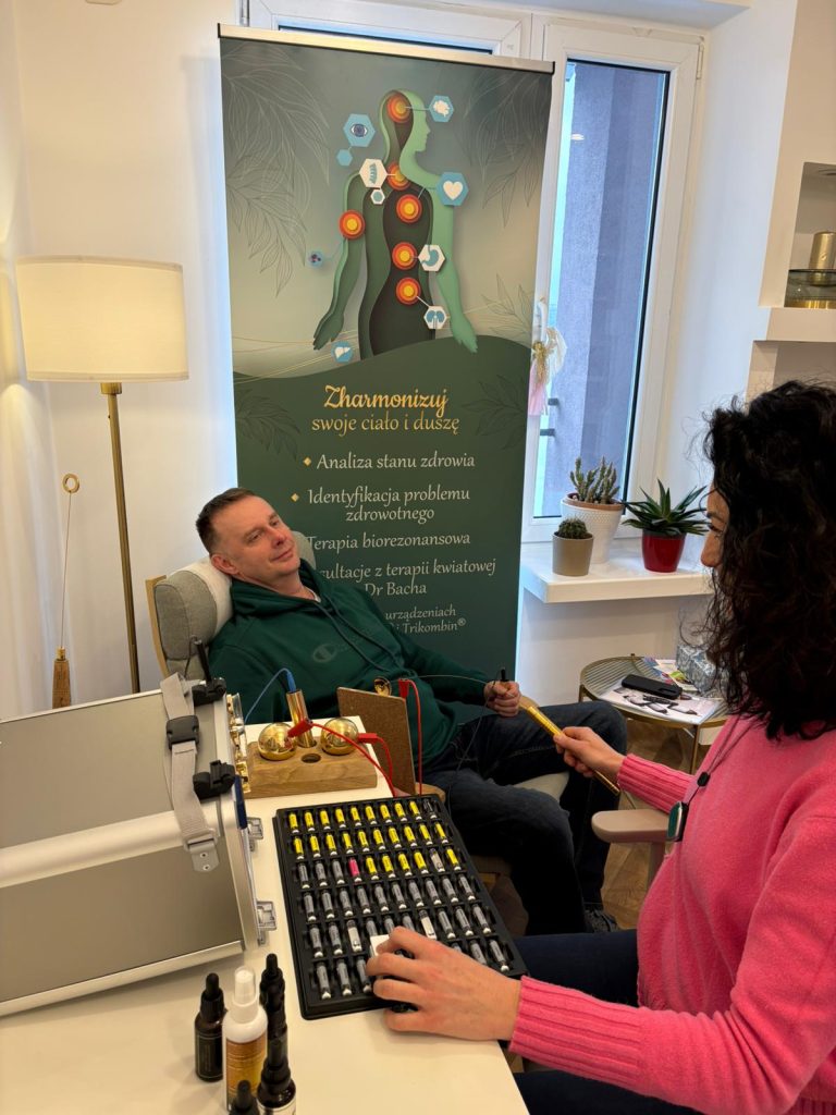 Realistic office work with bioresonance - therapist, tubes and regulatory process during the session